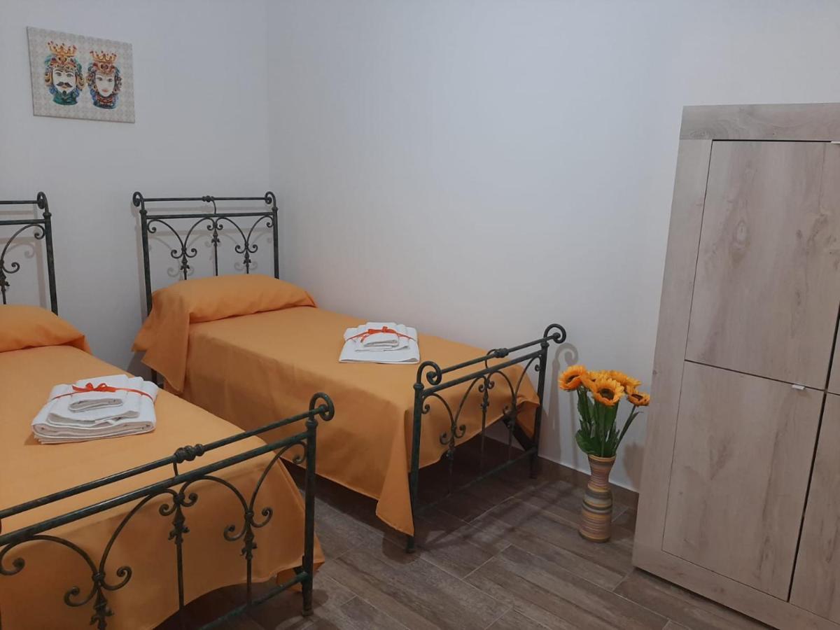Casa Vacanze Il Girasole Bagheria Kültér fotó